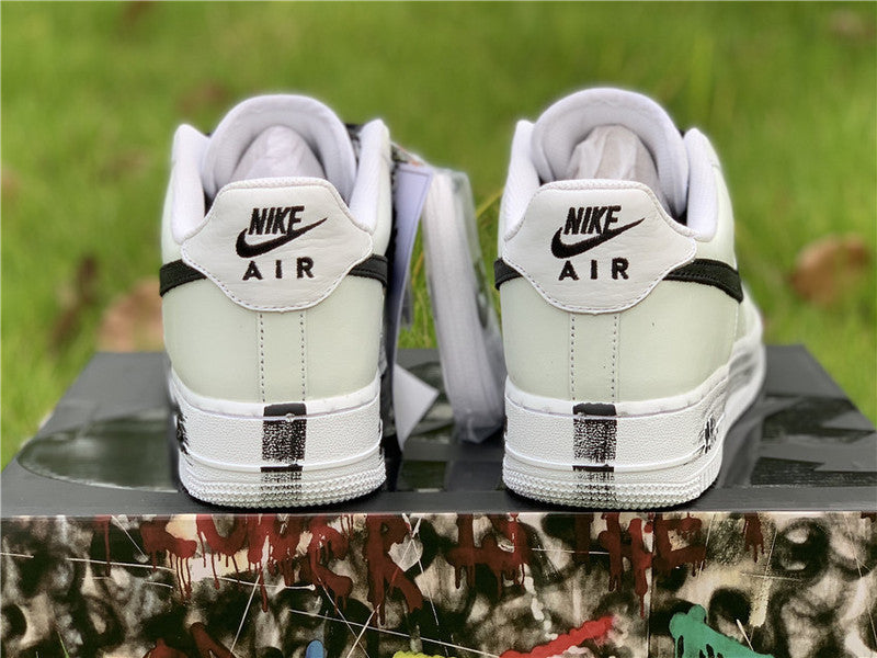 Nike Men's & Women's Luxury Fashion Trainers — Style 066 front view
