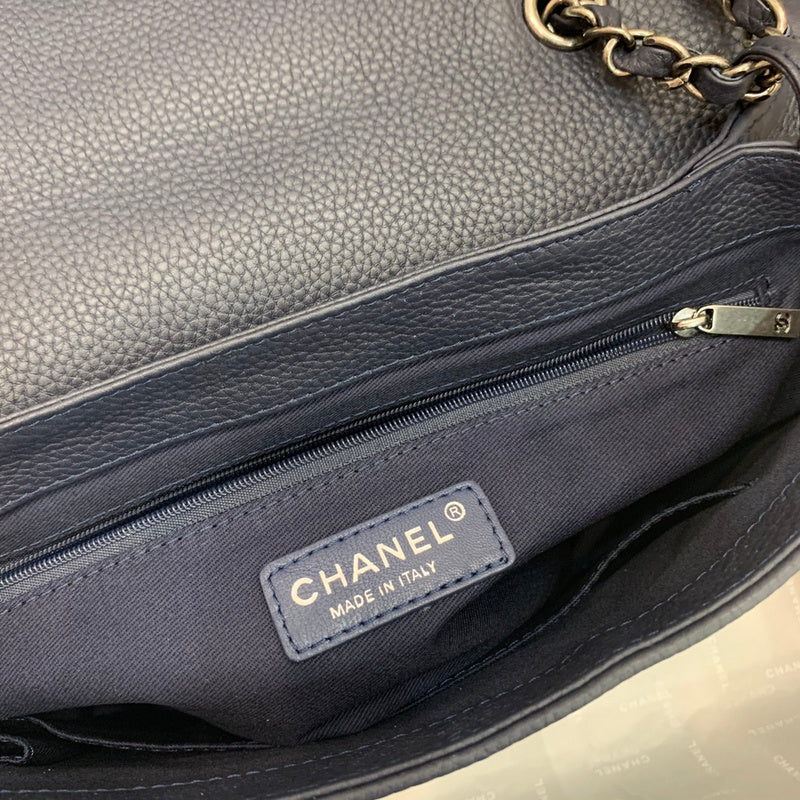 spacious purse view 3