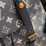  crossbody bag close-up of hardware and finish 11