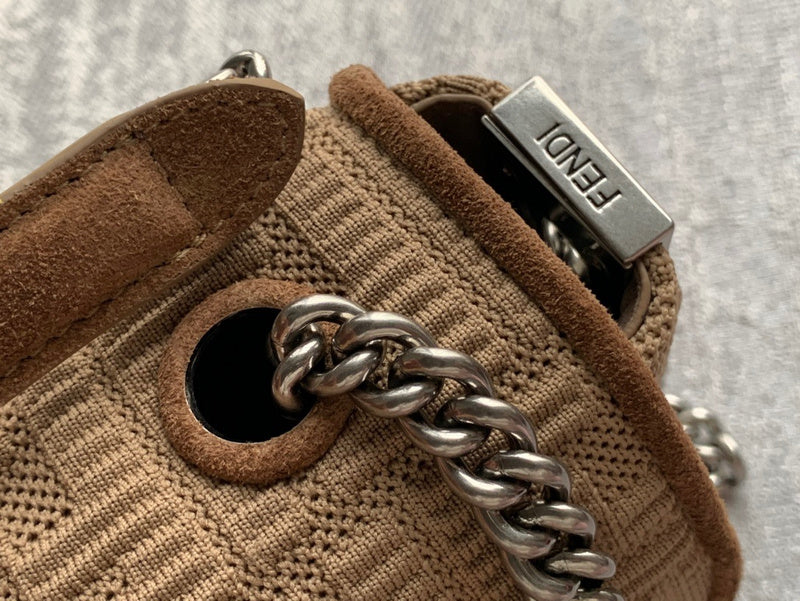 Ziva's Charm handbag – close-up view (24cm*7cm*14.5cm)