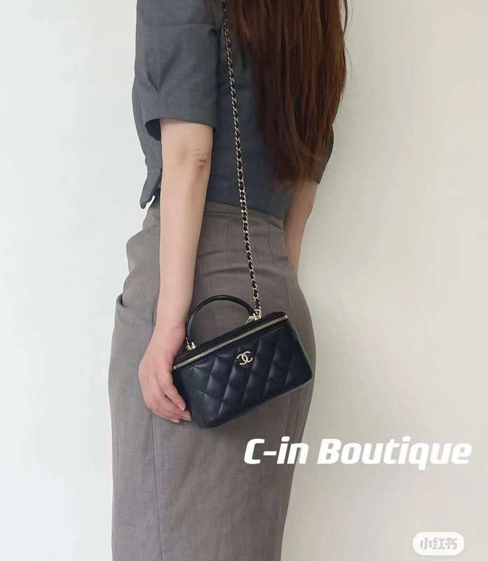 Zivas Charm Refined Structure Designer Handbag (Thoughtfully Structured Design) – Side Profile