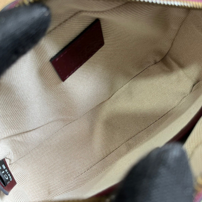 Close-up detail of refined chic women's handbag – women's everyday handbag