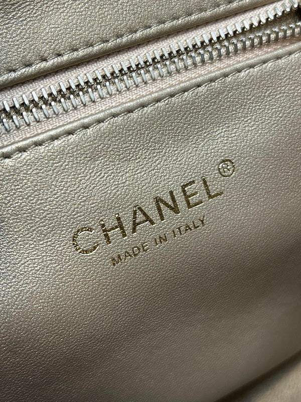  mid purse view 9