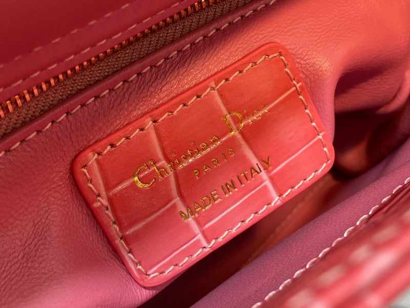 Side profile of statement sleek women's handbag – women's luxury handbag