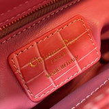 Side profile of statement sleek women's handbag – women's luxury handbag