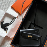  handbag interior and compartment view 9