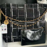 Zivas Charm Modern Edge Luxury Handbag (Statement-Ready Design) – Close-Up Detail