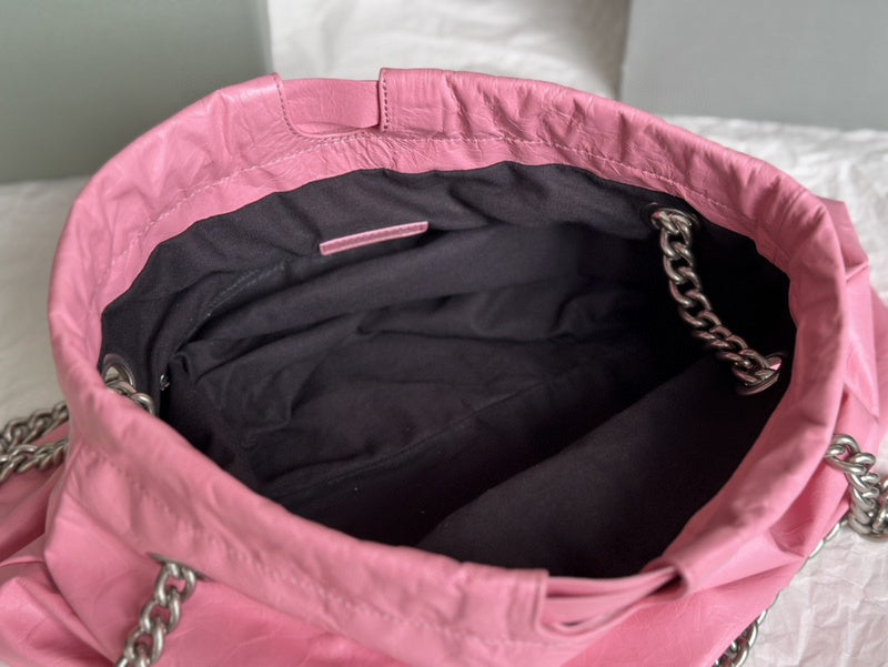 Zivas Charm Signature Style Fashion Handbag (Contemporary Shape Language) – Detail View