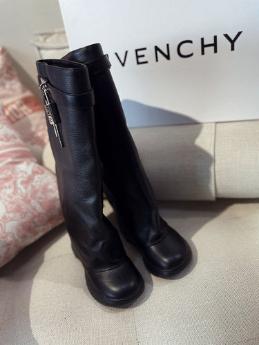 Givenchy shoes Style 173 - texture and material detail