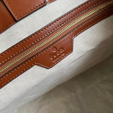 Side profile of modern everyday-luxe women's handbag – women's designer-style accessory