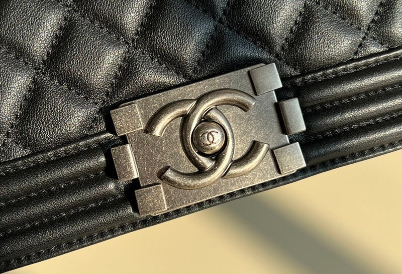  women's handbag, mid design, view 10