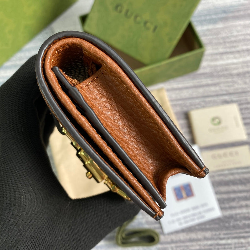 Styled lifestyle shot of everyday-luxe refined women's handbag – women's premium purse