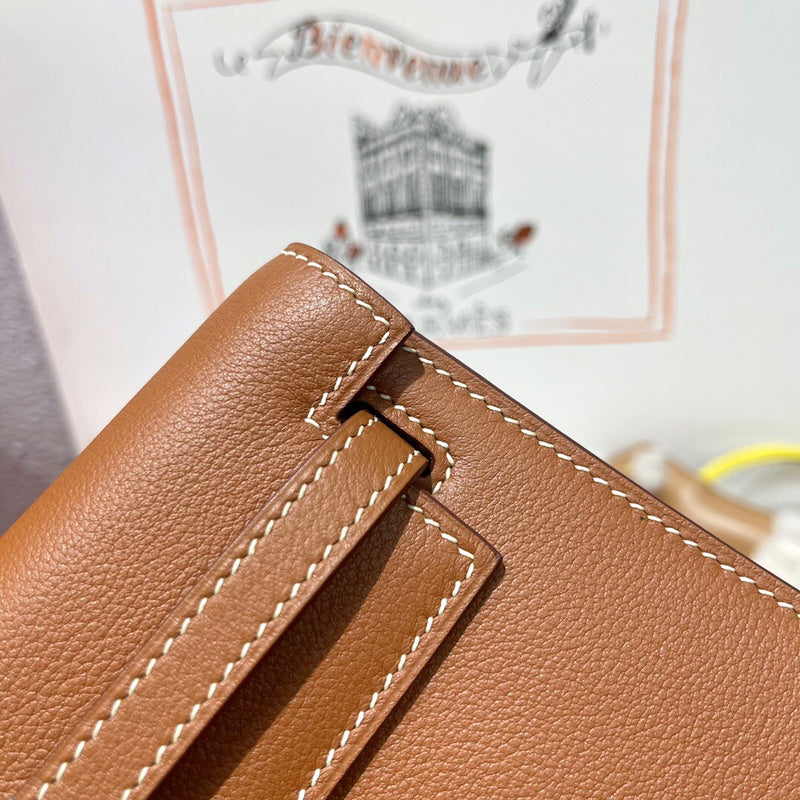 Interior view of structured premium bag