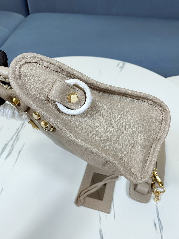 Zivas Charm Understated Luxury Fashion Handbag (Refined Modern Silhouette) – Angled View