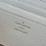  crossbody bag interior and compartment view 15
