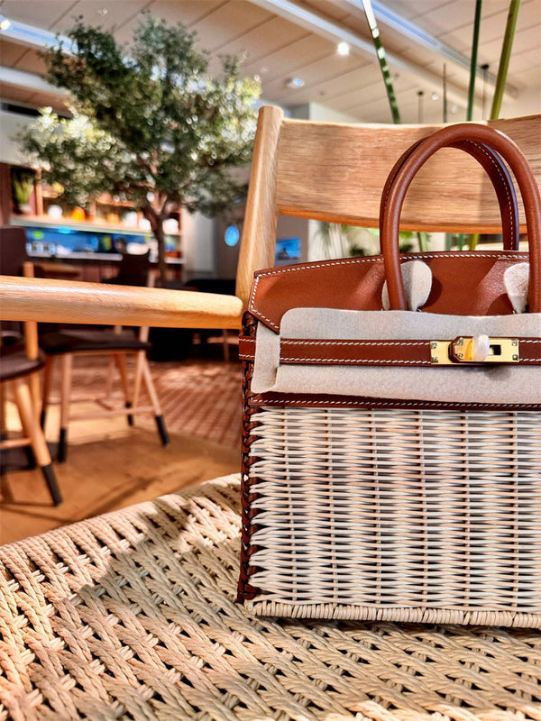 Interior view of fluid premium bag