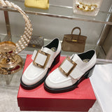 Close-up detail view of Roger Vivier luxury piece style No.042