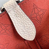 Side profile of structured refined women's handbag – women's everyday handbag