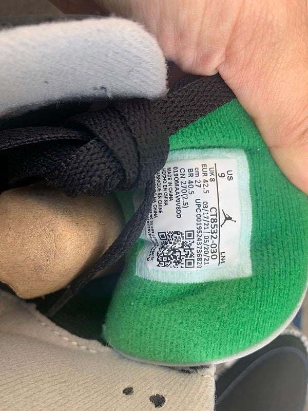 Nike Men's & Women's Luxury Fashion Trainers — Style 210 close-up view