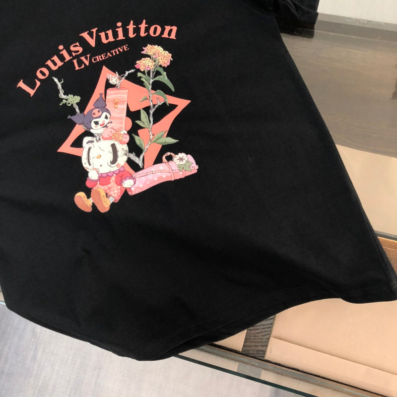 Back view of Louis Vuitton cotton t-shirt with runway-inspired design