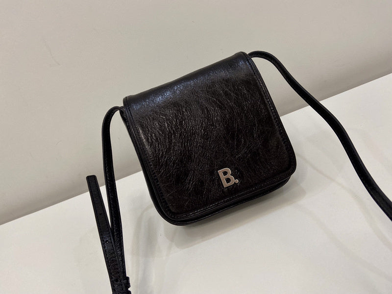 Zivas Charm Modern Edge Statement Handbag (Considered Detail & Form) – Lifestyle Shot