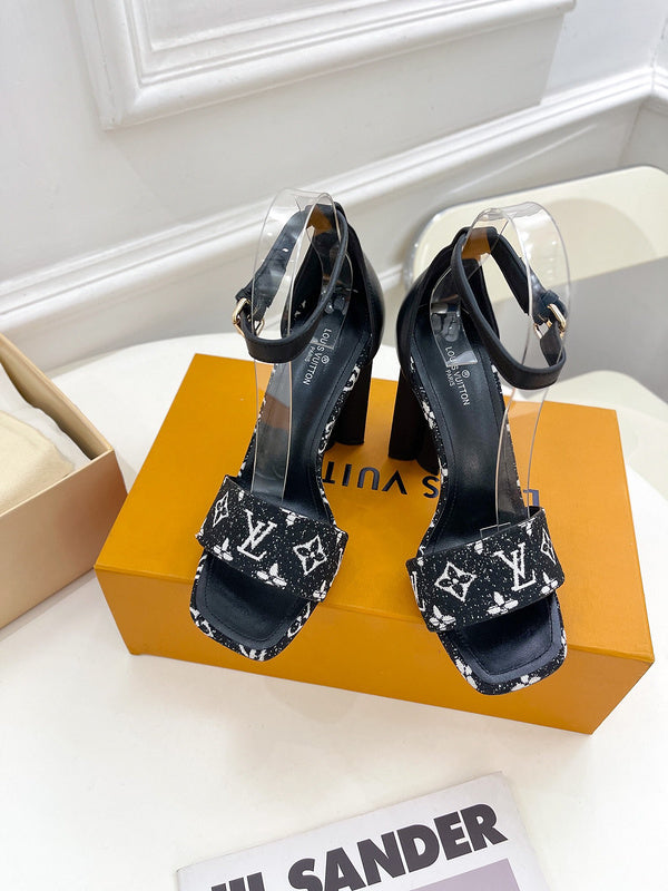 Louis Vuitton shoes Style 386 - interior and comfort detail