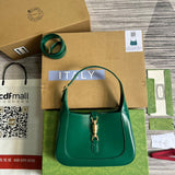 Side profile of classic polished women's handbag – women's designer-style accessory