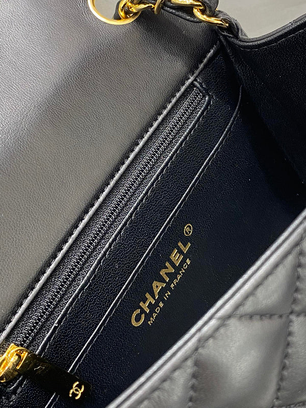  handbag, compact everyday style, image 3