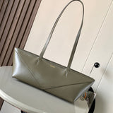 Ziva's Charm handbag – detail view (39cm*12.3cm*12.5cm)