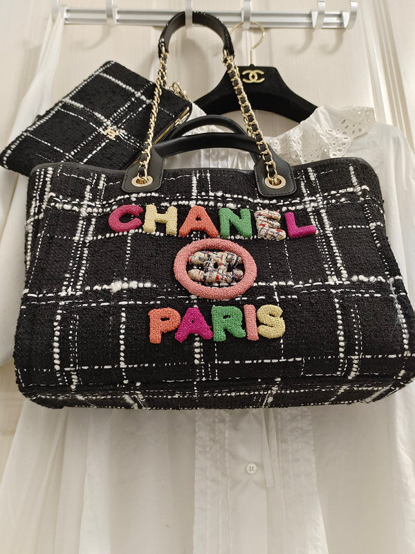 Zivas Charm Timeless Appeal Designer Handbag (Everyday Luxury Essential) – Full Silhouette