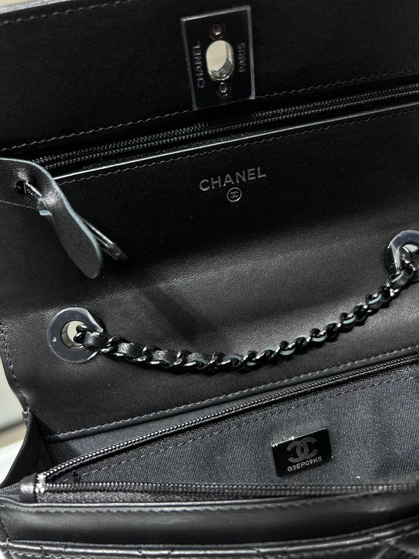 Zivas Charm Elevated Essentials Designer Handbag (Modern Wardrobe Staple) – Side Profile