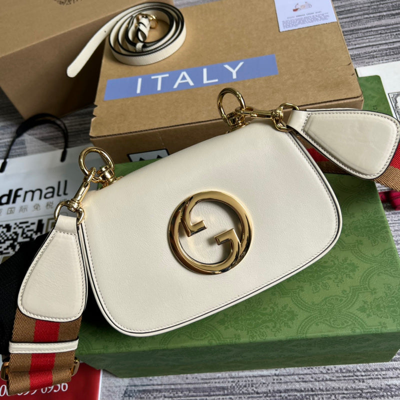 Front view of chic premium women's handbag – women's luxury handbag