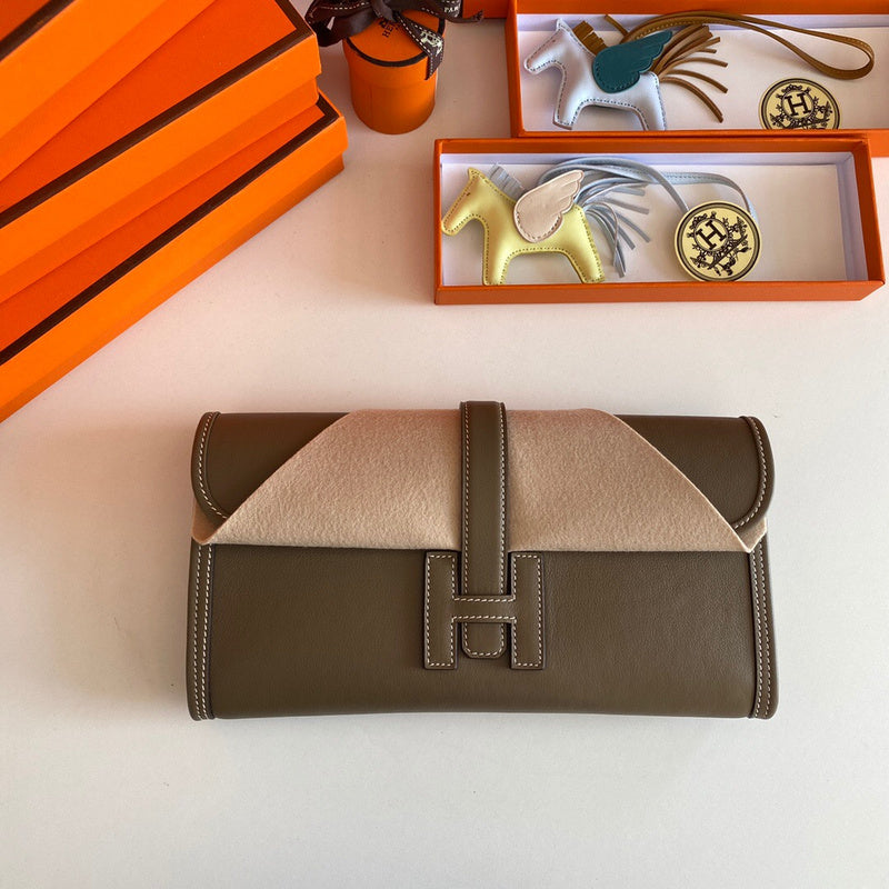 Interior view of classic premium bag