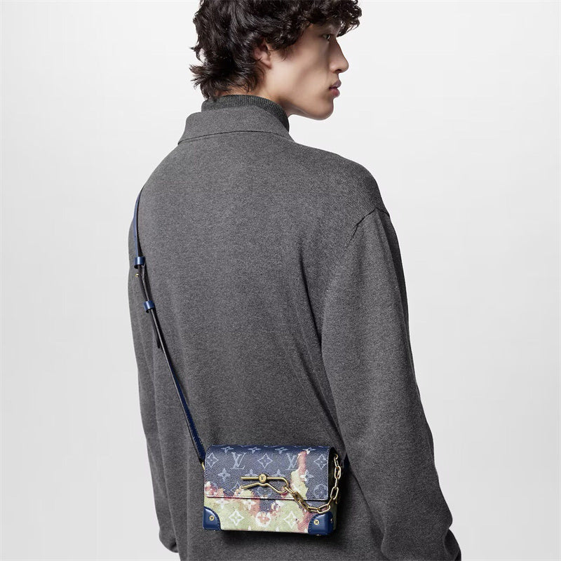  structured bag interior and compartment view 9