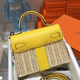  Understated shopper bag front view 7