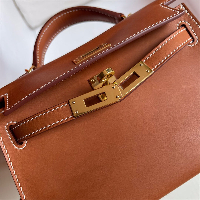 Sleek handbag styled for everyday wear