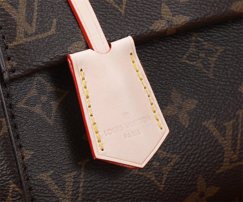  satchel interior and compartment view