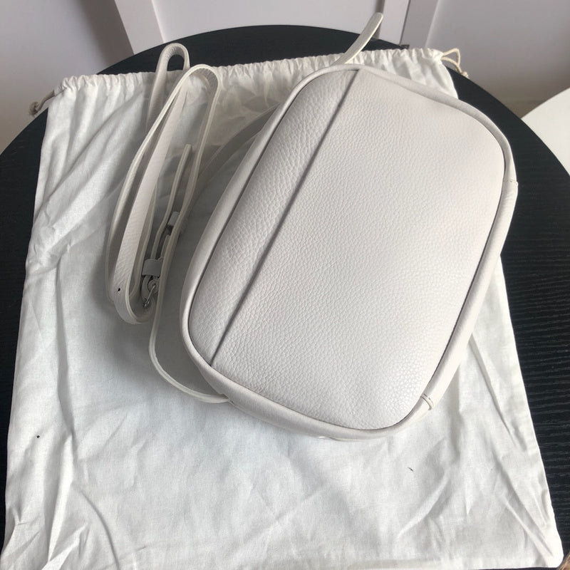Zivas Charm Everyday Sophistication Statement Handbag (Elevated Accessory Essential) – Full Silhouette