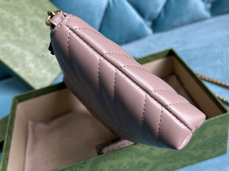Side profile of classic refined women's handbag – women's luxury accessory