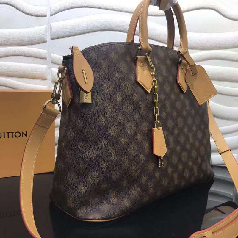 Close-up detail of premium everyday-luxe women's handbag – women's everyday handbag