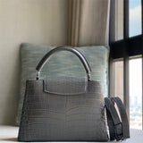  Smart crossbody bag carried on shoulder 40