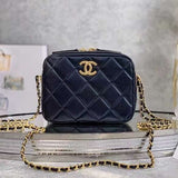  women's handbag, versatile design, view 1