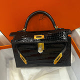 Side view of everyday-ready structured handbag