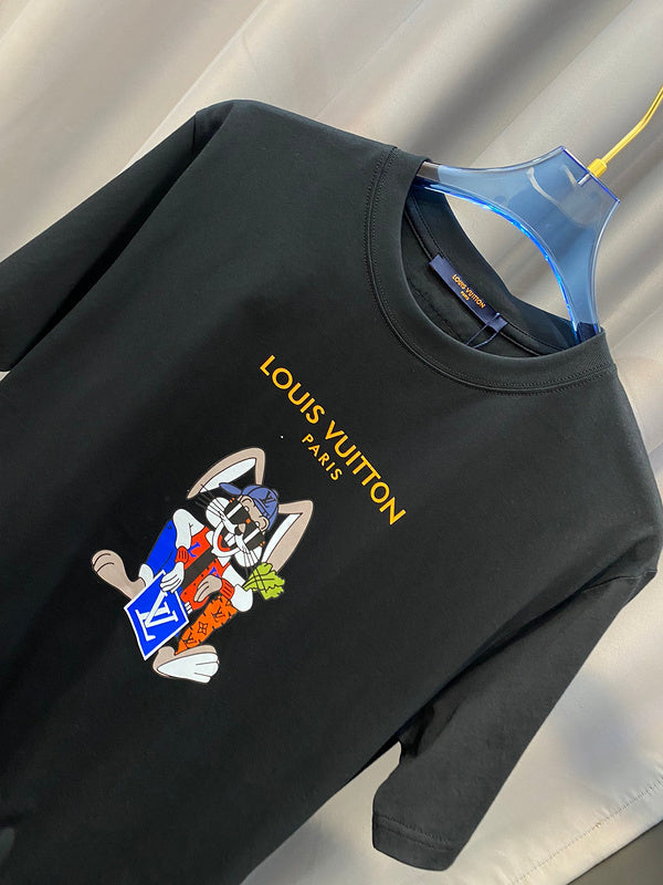 Full styled look of Louis Vuitton cotton t-shirt with tailored silhouette