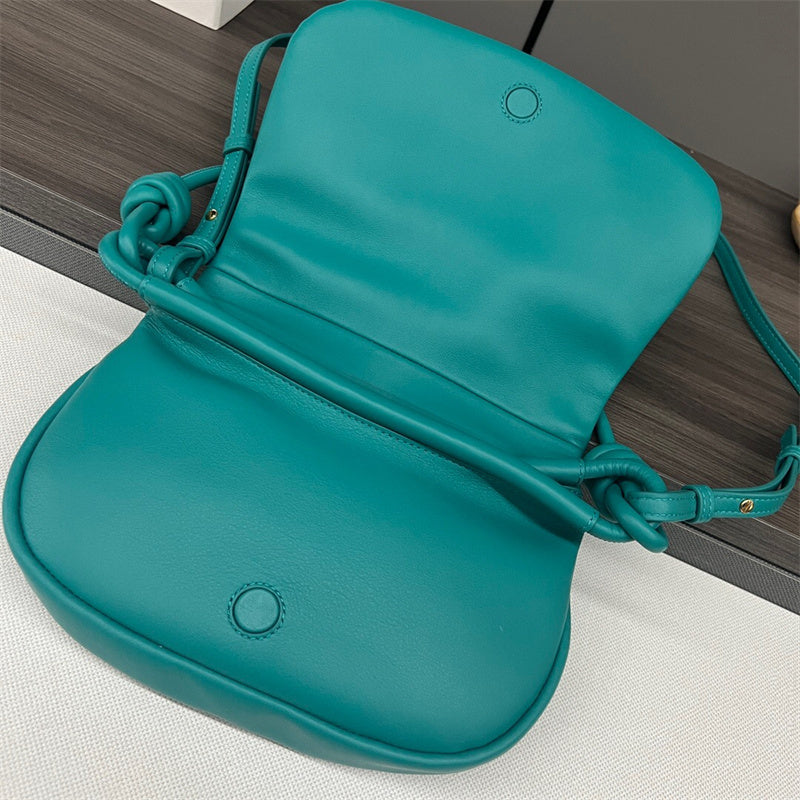 Ziva's Charm handbag – interior view (25cm*8cm*17cm)