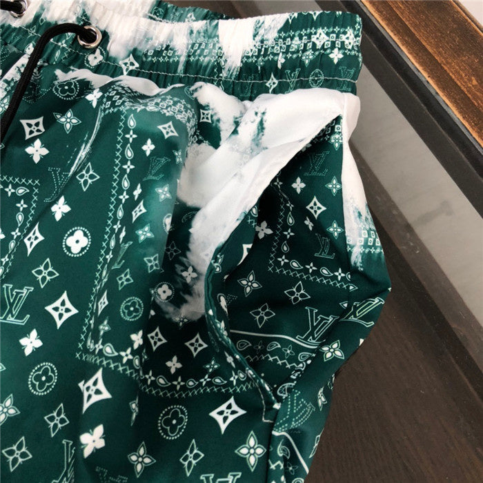 Full styled look of Louis Vuitton cotton t-shirt with runway-inspired design