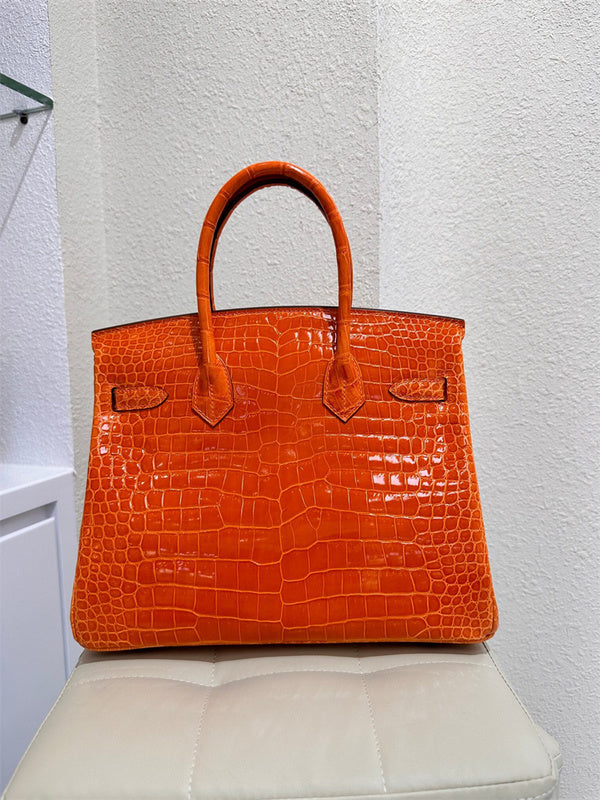  clean-lined carryall bag styled with outfit 24