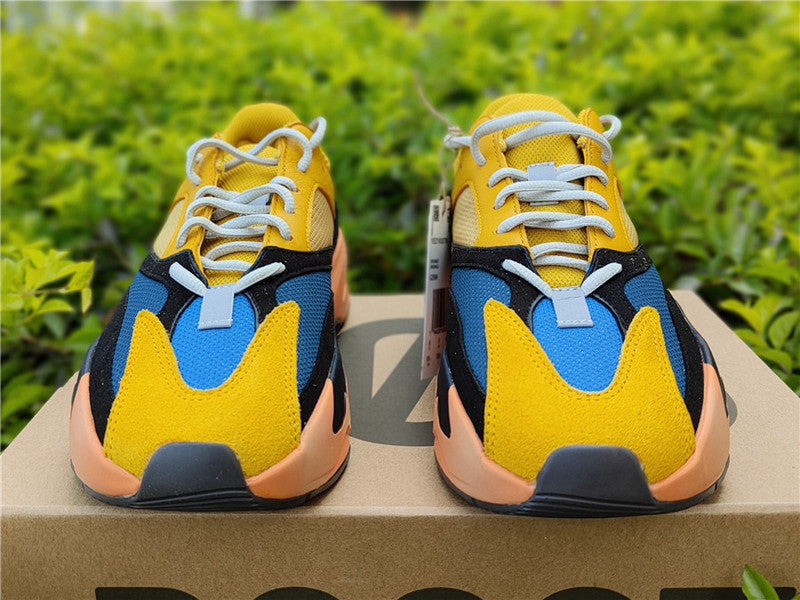 Nike Men's & Women's Luxury Lifestyle Trainers — Style 051 back view