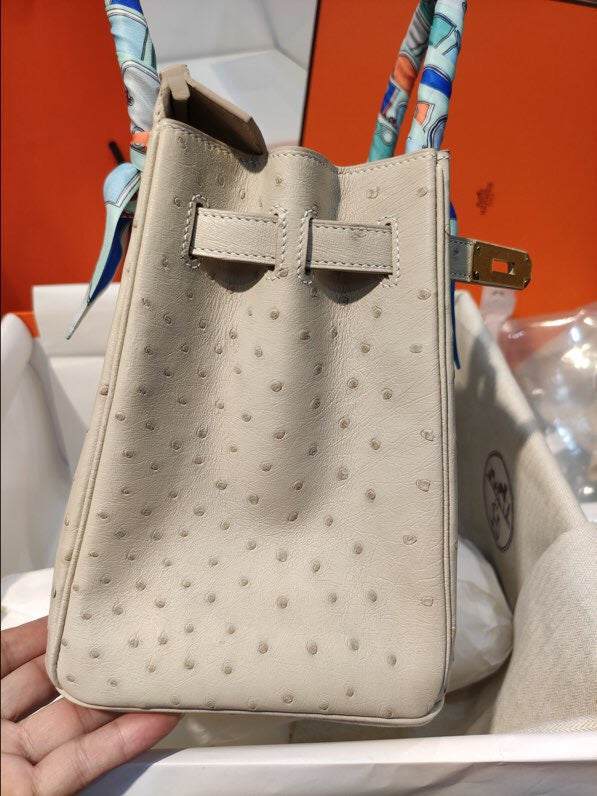  modern shoulder bag styled with outfit
