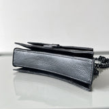 Zivas Charm Effortless Sophistication Statement Handbag (Modern Wardrobe Staple) – Close-Up Detail